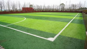 足球场里有春夏秋冬吗?探寻绿茵场上的别样四季风情