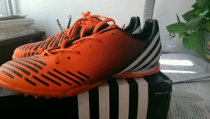 买足球鞋要买小一码吗男