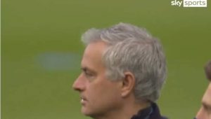 穆里尼奥可以踢足球吗？他的足球技艺究竟如何？