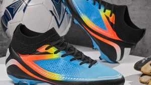 足球世界杯穿哪款鞋子好？全方位解析助你选对赛场战靴