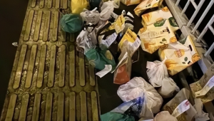 足球员送外卖能赚钱吗？背后真相与现实考量