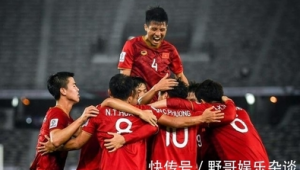 足球场上,奇迹能否降临?是未知悬念,还是终将上演的热血篇章?