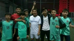 高中学校是否有足球校队，这里能找到答案