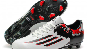 男士足球鞋挑选指南：我究竟适合哪一款足球鞋？