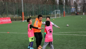 3岁宝宝是否喜欢足球?探究低龄儿童对足球运动的兴趣倾向