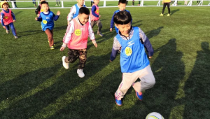 踢足球的近视女生多吗？探究足球运动与女生近视之间的关联