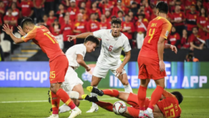 中国足球有望出线吗？前路漫漫，机遇与挑战并存引深思