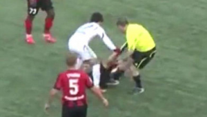 踢足球时打人是否会被禁赛？规则解读与案例分析