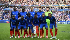 法国足球阵容最强是哪一年，深度剖析其巅峰阵容实力与辉煌历程