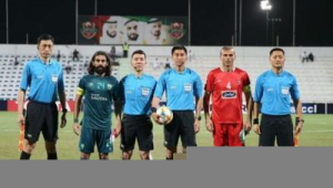 足球裁判有几种判罚法？深度揭秘赛场判罚规则与类型