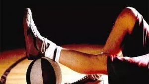 踢足球需要送髋关节吗