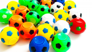 玩具足球可弹起有危险吗？探究其背后的安全隐患与注意事项