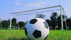 足球后卫难道没有体能？背后真相究竟如何