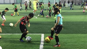 跑的慢可以学足球吗？答案在这里，快来一探究竟！