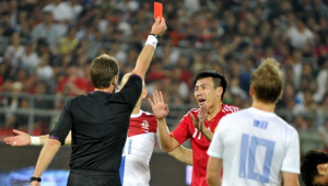 足球红牌后会判罚点球吗