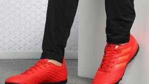 阿迪达斯足球鞋大揭秘，哪款才是好穿之选？