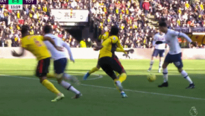 足球双人关门防守是否犯规探讨