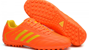 买足球鞋买大一码合适吗？一文带你了解其中门道