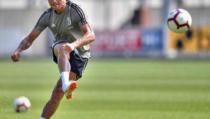 鲁尼足球水平高吗现在