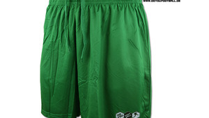 足球裤子加内衬好看吗?时尚与实用之间的抉择