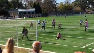 足球踢入阳台算犯规吗？规则界限引思考