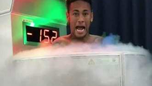 足球里的液体是否伤皮肤?探究其中奥秘