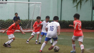 高中能否组织足球班赛？探讨其可行性与意义