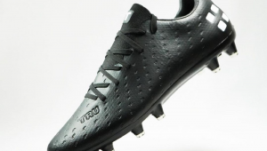 女生最好穿的品牌足球鞋是哪款