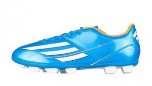 哪里买足球鞋既便宜又保真？这些渠道你不能错过