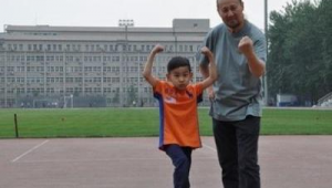 47岁还能尽情驰骋绿茵场吗?关于47岁踢足球的探讨