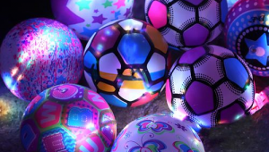 发光足球夜市售卖前景如何？好卖与否有何因素影响？