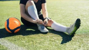 足球受伤当下是否需赔钱?关键要点深度剖析