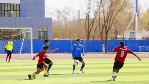 足球退役后能否重返赛场?规则、身体与心态的多重考量