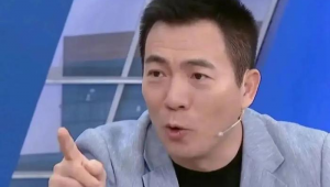 足球解说能否转型当教练?探索解说员执教之路的可能性