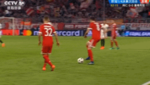 足球高速踢在脸上是否算犯规？规则解读与案例分析