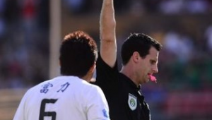 足球裁判员能否戴帽子?规则背后的思考与探讨