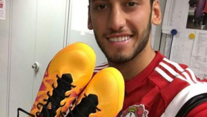 男士足球中锋适合的好闻球鞋推荐