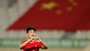 足球比赛门卫究竟能否控球?引发对其控球能力的深度探讨