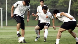 球员究竟是不是专业踢足球的？背后真相引人深思