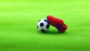 绿色足球是否就意味着乌龙球？揭开绿茵场上的神秘“乌龙”面纱