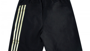 足球短裤有几层布料吗