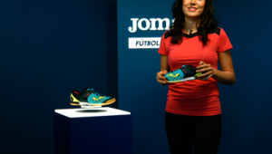 joma足球鞋是真的吗