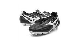 结实耐用超耐穿的足球鞋，哪款能踢遍全场无惧磨损？