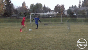 足球不能正面抢断吗？探究足球赛场正面抢断的可行性与技巧