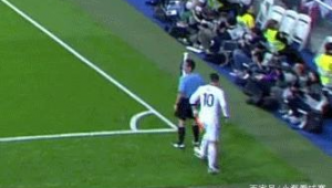 把足球踢到边线算违例吗？一文带你了解足球边线规则