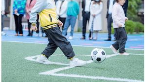踢足球能让孩子更专注？探究这项运动对孩子专注力的影响