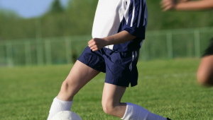 踢足球能练速度吗女生