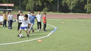 给足球教练买水杯合适吗？探讨这份心意的恰当与否