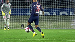 内马尔足球动作究竟炫酷吗？解析其赛场灵动风采背后的秘密