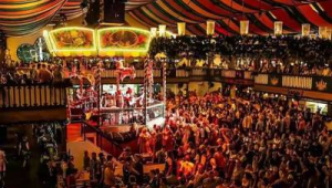 足球场适合举办舞会吗？场地特性与舞会需求的碰撞探讨